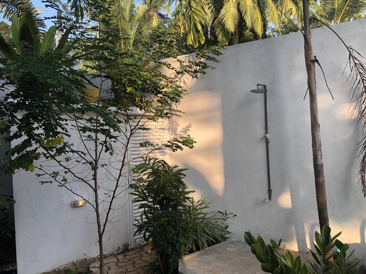 White गेस्ट हाउस 3*
