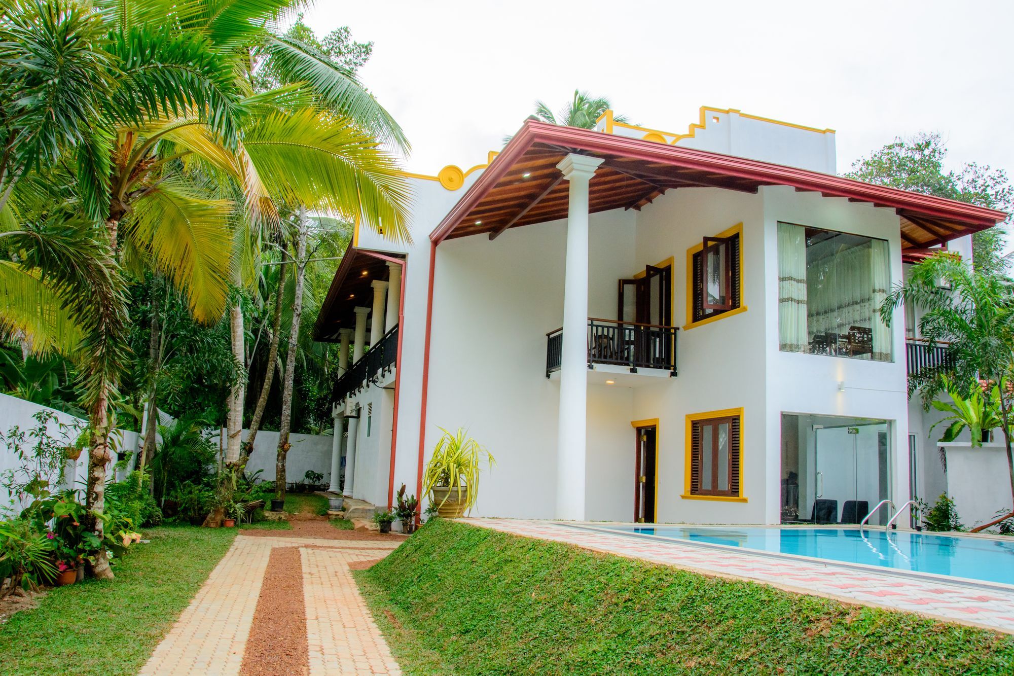 White 3* Hikkaduwa